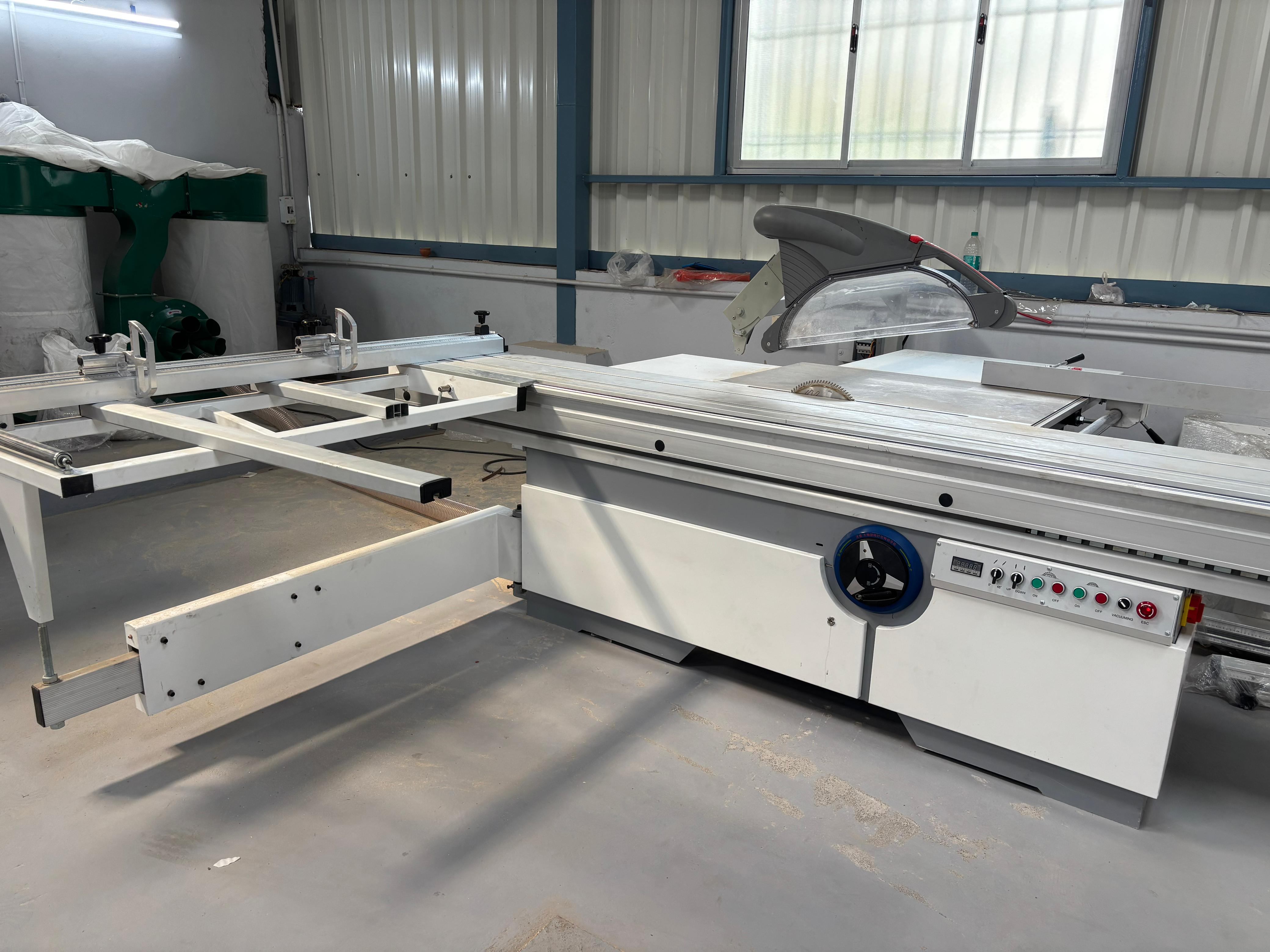 Sliding Panel Saw